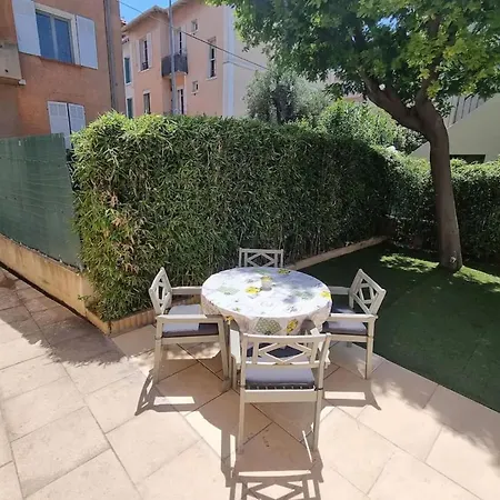 43m With Garden Near The Old Port Apartment Saint-Raphael (Var)