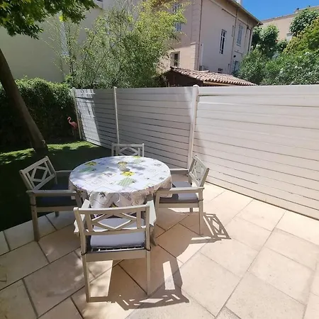 43m With Garden Near The Old Port